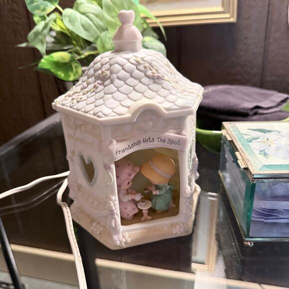 Precious Moments Friendship Hits The Spot Gazebo Nightlight 1999 Cottagecore - Picture 7 of 9